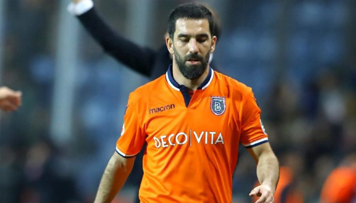 Başakşehir'de Arda Turan'ın bileti kesildi