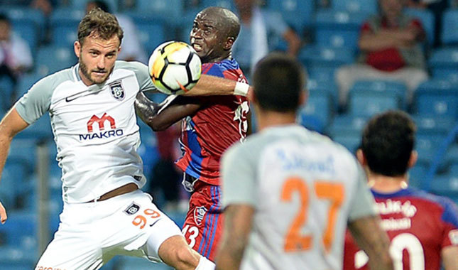 Başakşehir'e bir darbe de Karabük'ten