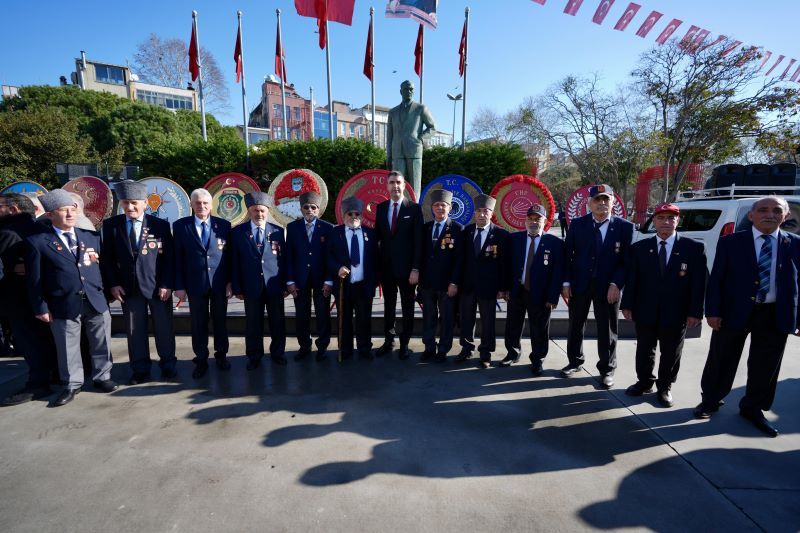 Başkan Gökhan Yüksel'den, 18 Mart Çanakkale Zaferi'nde Atatürk Anıtı'na Çelenk 