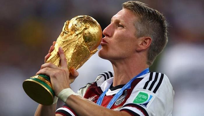 Bastian Schweinsteiger futbolu bıraktı