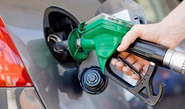 Benzine 15 kuruş indirim geldi! Benzin ne kadar oldu?