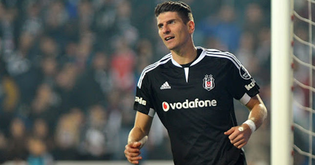 Beşiktaş'ın Gomez aşkı bitmiyor