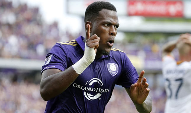 Beşiktaş'ın yeni golcüsü Cyle Larin İstanbul'da!