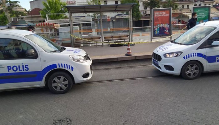 Beyazıt tramvay durağında erkek cesedi bulundu