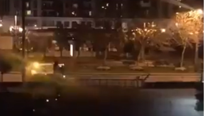 Beyoğlu'nda polislere silahlı saldırı