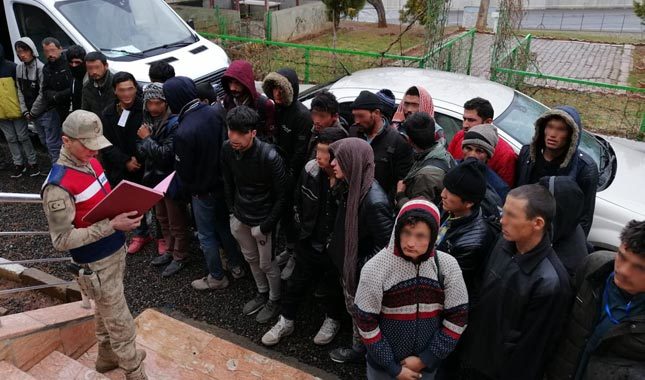 Bingöl'de yüzlerce düzensiz göçmen yakalandı