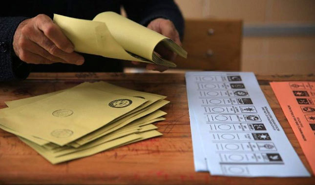 Bir aday daha İstanbul seçiminden çekildi