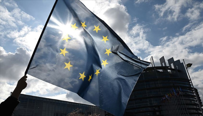 Brexit sonrası AB'den 'daha istekli çalışma' mesajı