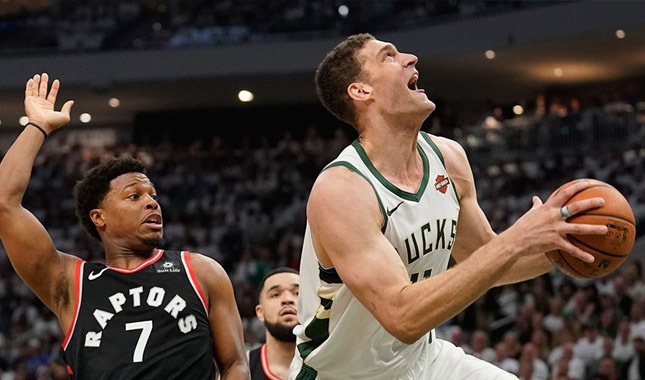 Bucks, Doğu finaline iyi başladı