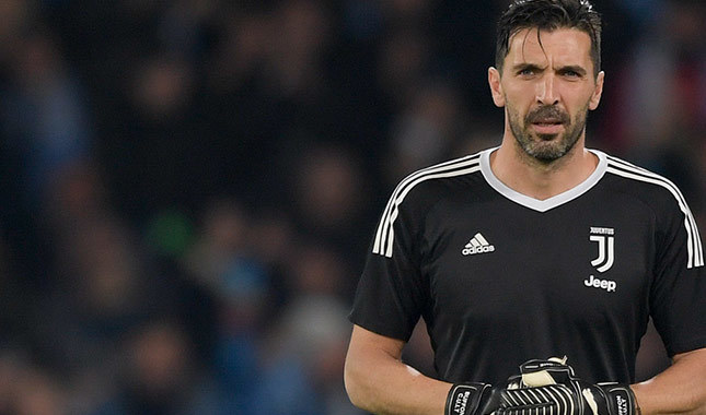 Buffon Juventus'tan ayrılıyor