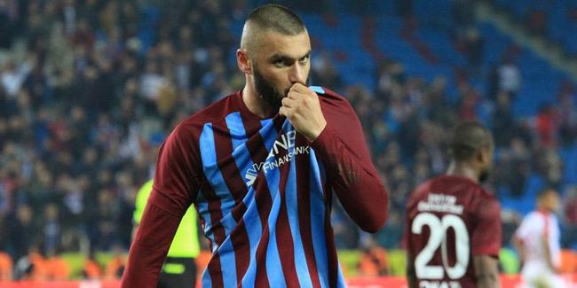 Burak Yılmaz bazı maçları kaçıracak