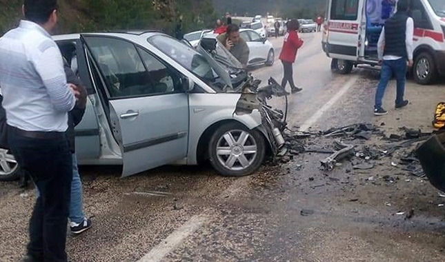 Bursa'da kaza: 2 ölü 8 yaralı