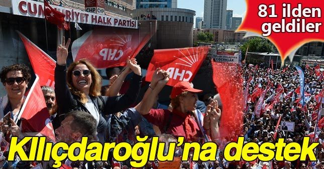 CHP'liker genel merkez önünde toplanıp Kılıçdaroğlu'na destek verdi