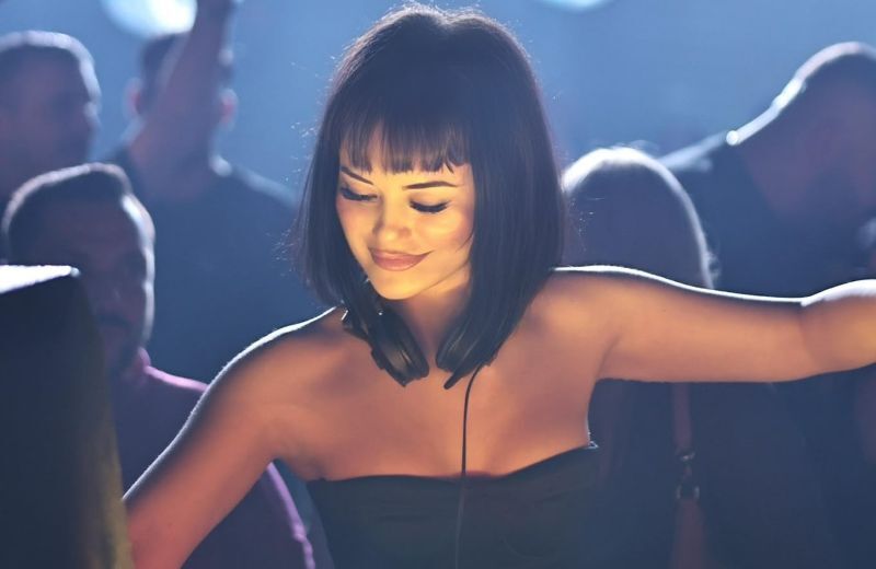 Cansu Sel, Türkçe House ve Afro House Sahnelerindeki Yükselişiyle Dikkat Çekiyor