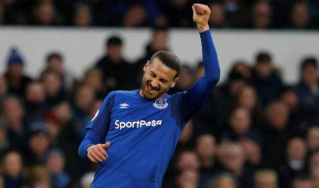 Cenk Tosun ilk 11'e dönüyor