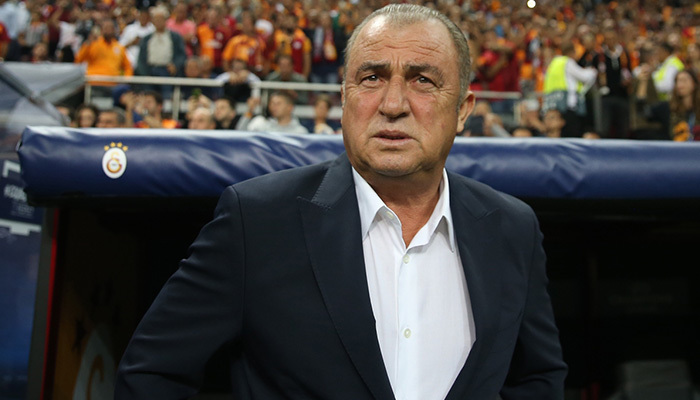 Cezalı Terim derbiden lider çıktı