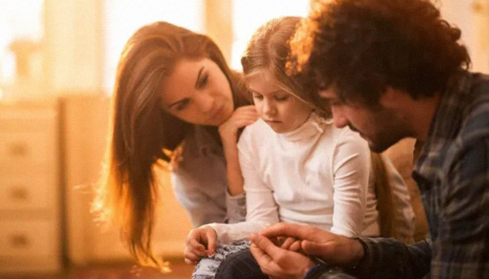 Çocuğunuza sevgi göstermek uykudan daha yararlı