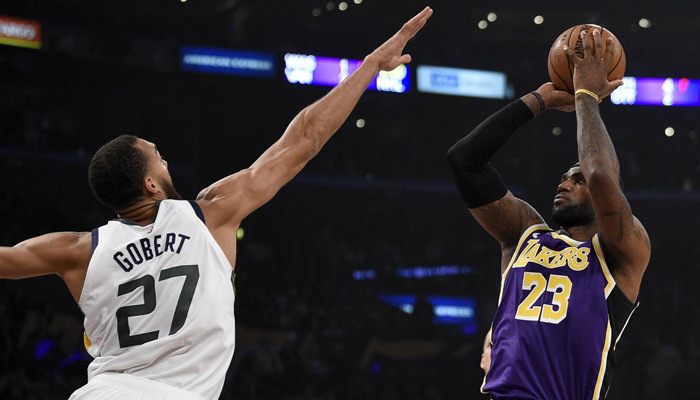 Corona NBA'e sıçradı! Tüm maçlar süresiz iptal edildi