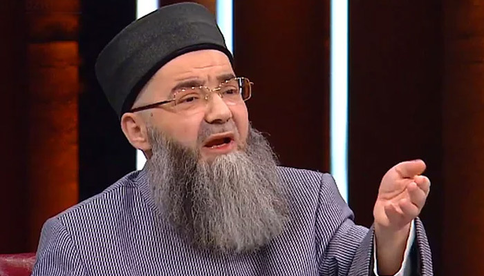 Cübbeli Ahmet, Diyanet'in faiz fetvasını topa tuttu