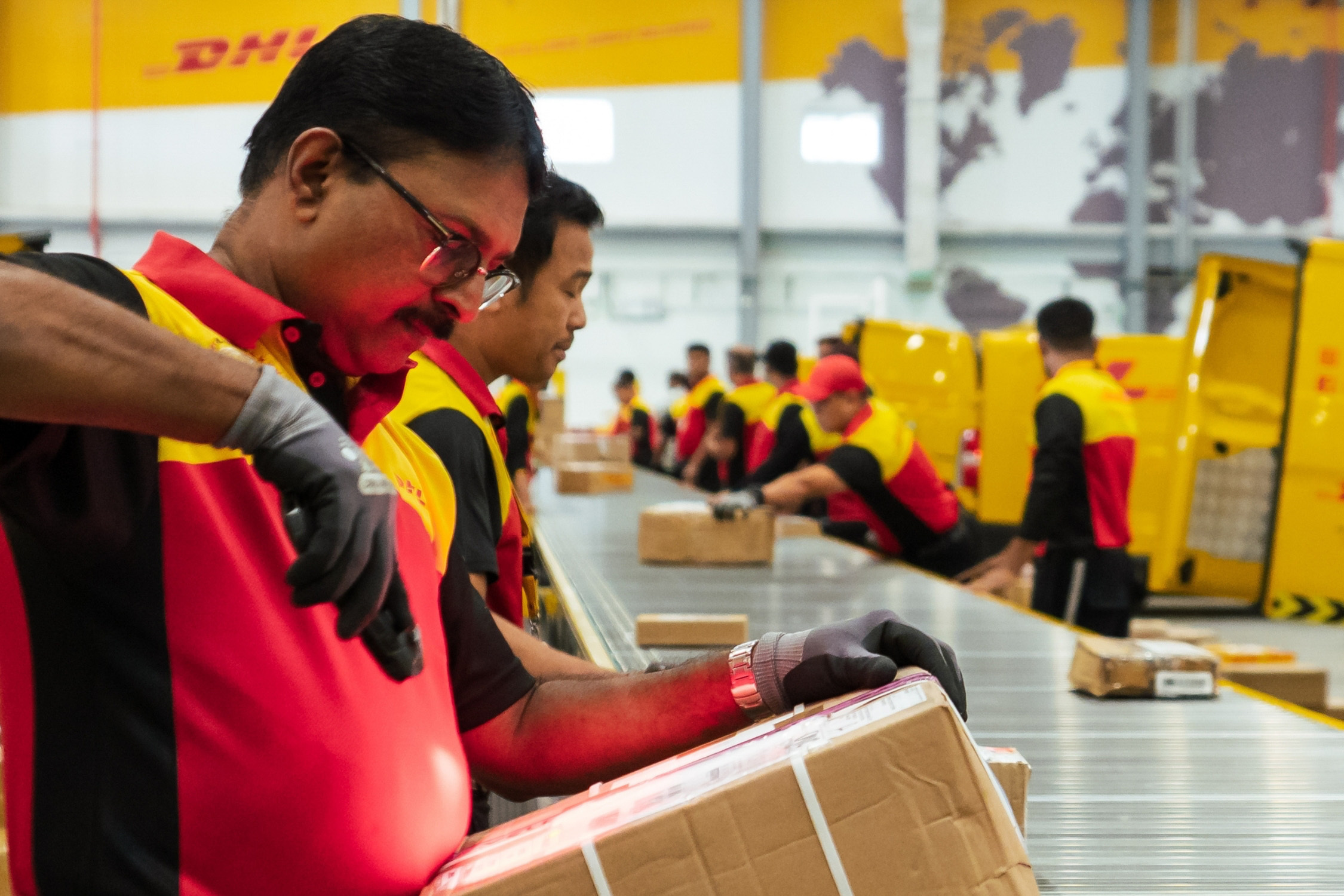 DHL Group Hızla Büyüyen Orta Doğu Pazarına 500 Milyon Euro'dan Fazla Yatırım Yapacak
