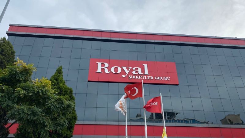 DÜNYA GÜZELLİK DEVİ SHAYEN PARİS, TÜRKİYE'YE GELİYOR