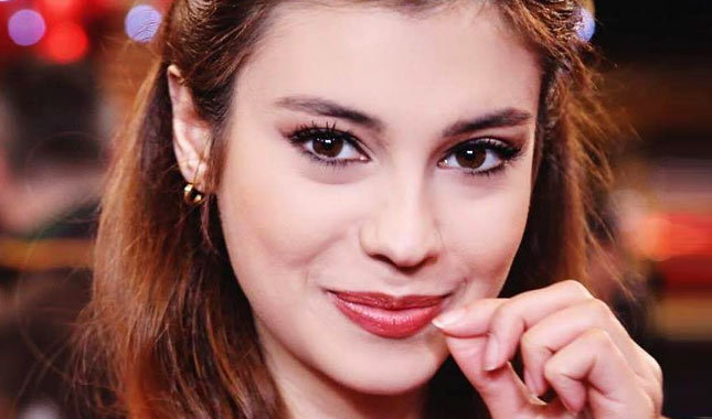 Darısı Başımıza Öykü (Elif Doğan) kimdir nereli kaç yaşında instagram hesabı