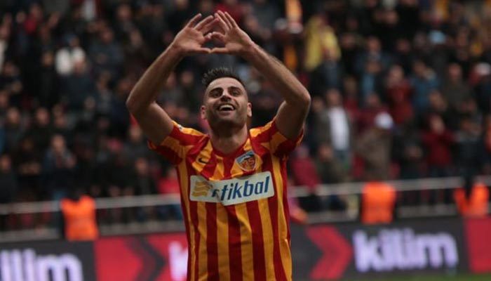 Deniz Türüç Galatasaray'a çok yakın
