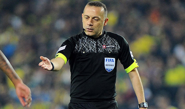 Derbi de Cüneyt Çakır VAR