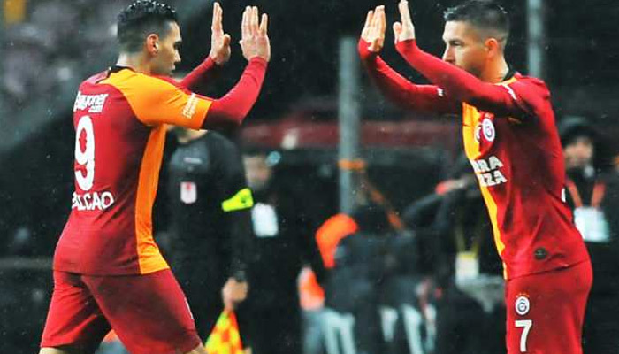 Derbi öncesi Galatasaray'ın golcüsü sakatlandı