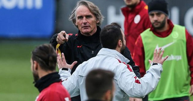 Dev maç öncesi Riekerink'i çıldırttı