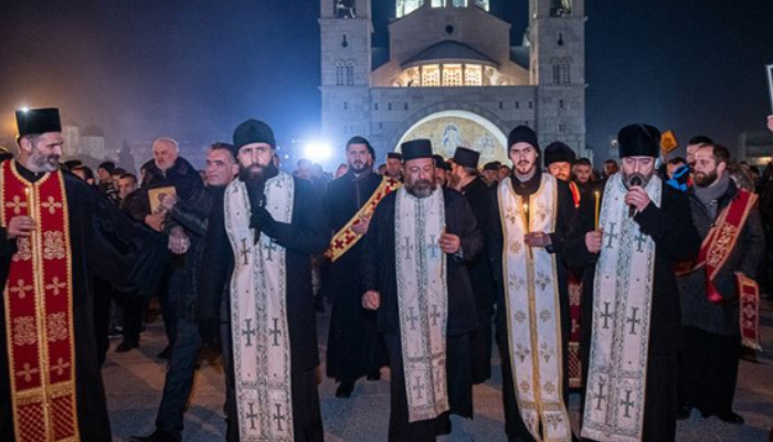 'Dini özgürlükler' Sırbistan ve Karadağ'ı gerdi!
