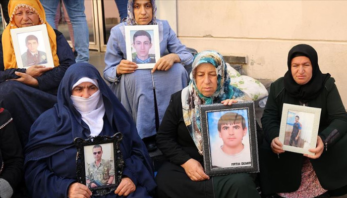 Diyarbakır anneleri çocuklarını bekliyor