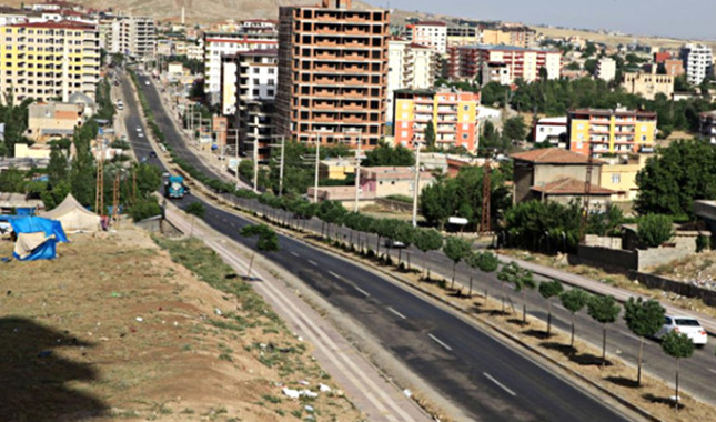 Diyarbakır'da deprem oldu! Halk sokağa döküldü! (Son dakika deprem)