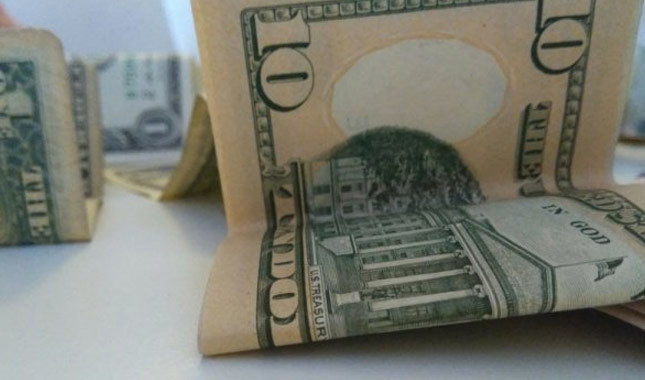 Dolar 5.40'ın altında güne başladı