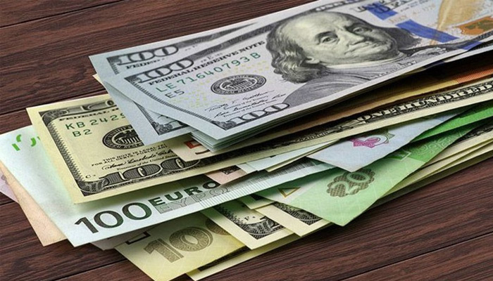 Dolar, 7 TL altında tutundu