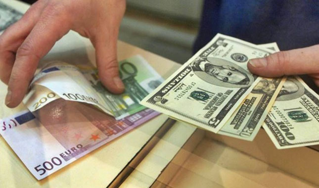 Dolar ve euro yeni güne yatay bir seyirle girdi (dolar euro kaç lira? 18.04.2018 Döviz Kurları)