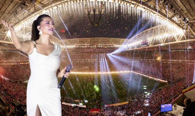 EBRU YAŞAR GALATASARAY KUTLAMALARINDA SAHNE ALDI