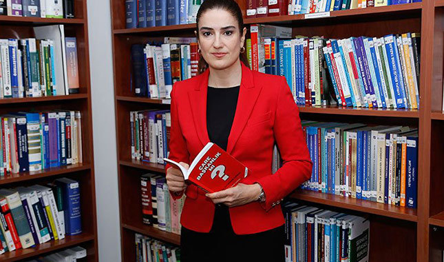 Ece Güner Toprak kimdir kaç yaşında ?