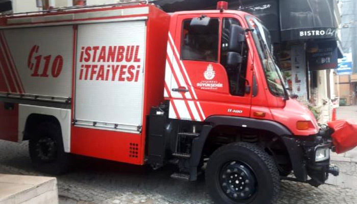 Eminönü'nde otel yangını!