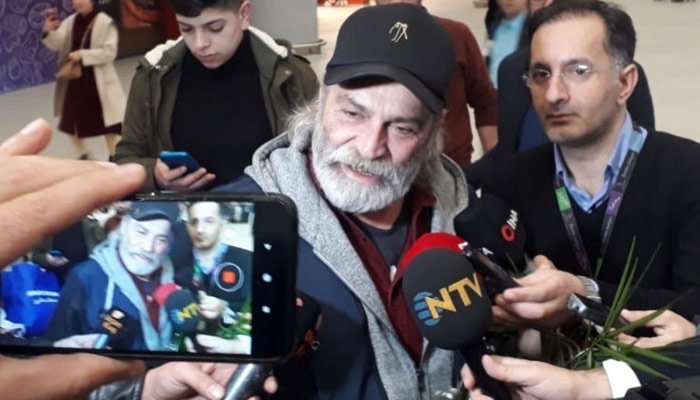 Haluk Bilginer Türkiye'ye döndü! İşte ilk sözleri