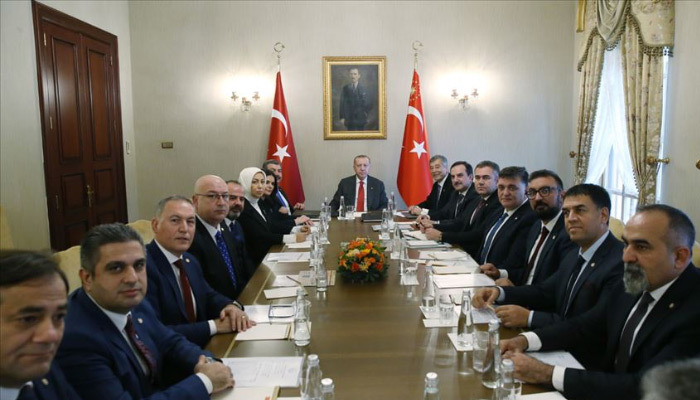 Erdoğan Türk Eczacıları Birliği Başkanı'nı kabul etti