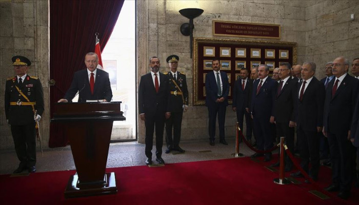 Erdoğan'dan Anıtkabir'de harekat açıklaması
