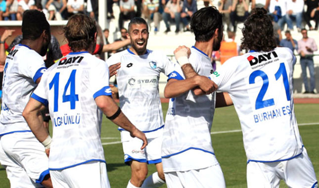 Deplasmanda Ümraniyespor'u 2-1 yendi