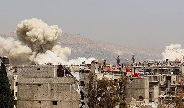 Esad, Suriye'de varil bombasıyla saldırdı 94 sivil hayatını kaybetti