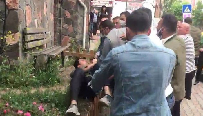 Eşiyle yolda tartıştı! Linç girişimi!