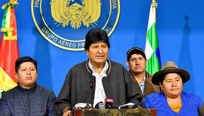 Evo Morales Meksika'ya iltica ediyor