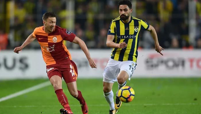 Galatasaray ve Fenerbahçe'de 2 isim kadro dışı