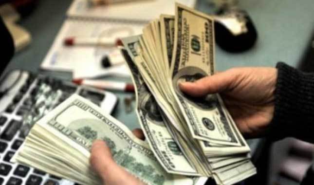 FED'in faiz kararı öncesi dolar yükselişe geçti