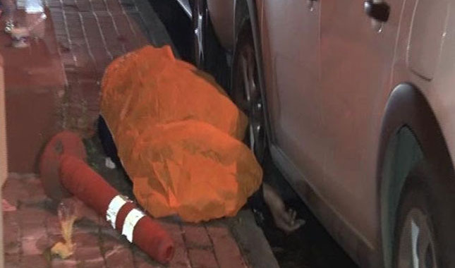 Fatih'te sokak ortasında ceset bulundu