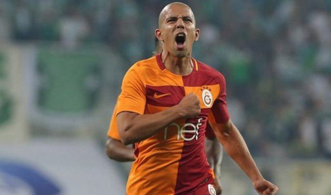 Feghouli Galatasaray'ı sildi